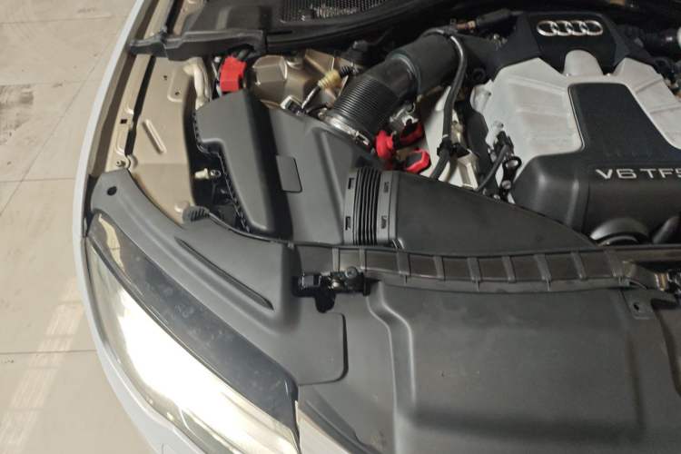 Used Audi A7 2014 50 TFSI quattro Comfort Model Engine Bay Right