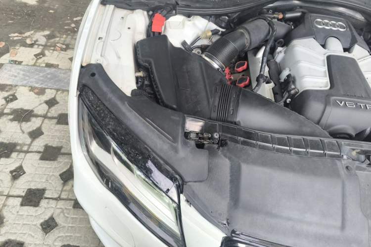 Used Audi A7 2014 50 TFSI quattro Luxury Model Engine Bay Right