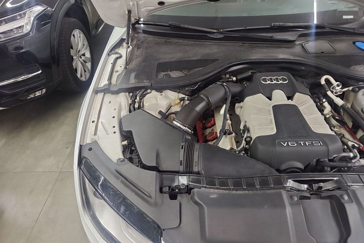 Used Audi A7 2014 50 TFSI quattro Comfort Model Engine Bay Right