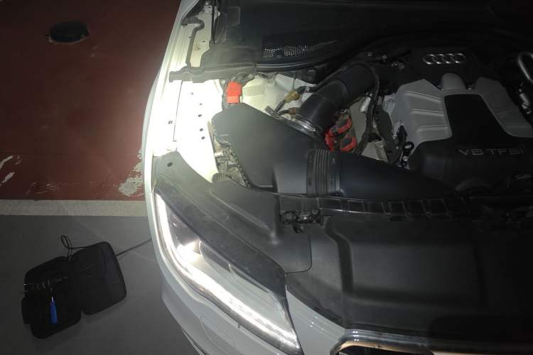 Used Audi A7 2014 50 TFSI quattro Luxury Model Engine Bay Right