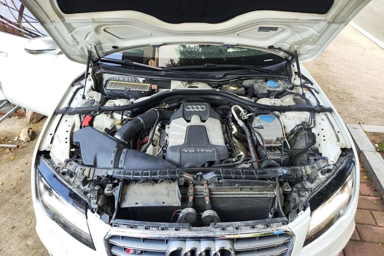 Used Audi A7 2014 50 TFSI quattro Luxury Model Engine Bay
