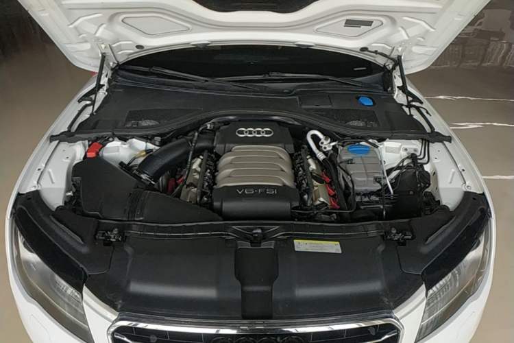 Used Audi A7 2014 35 FSI quattro Technology Edition Engine Bay