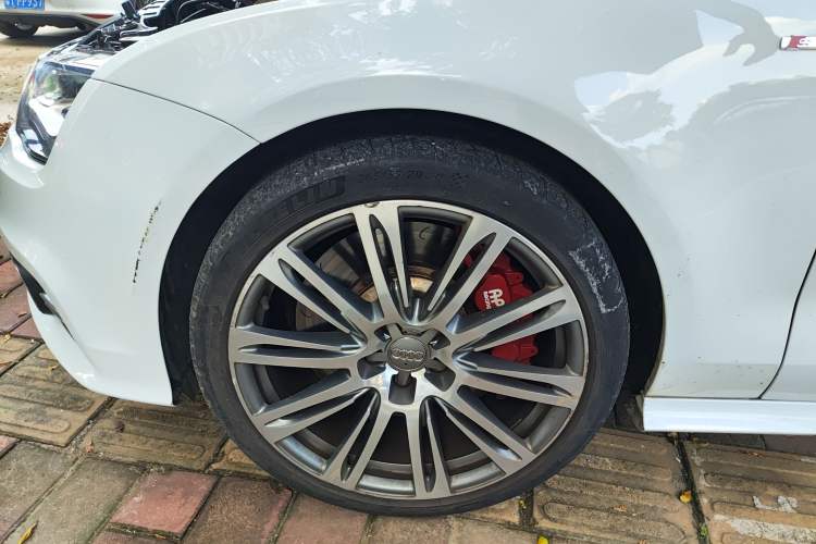 Used Audi A7 2014 50 TFSI quattro Luxury Model Exterior 4