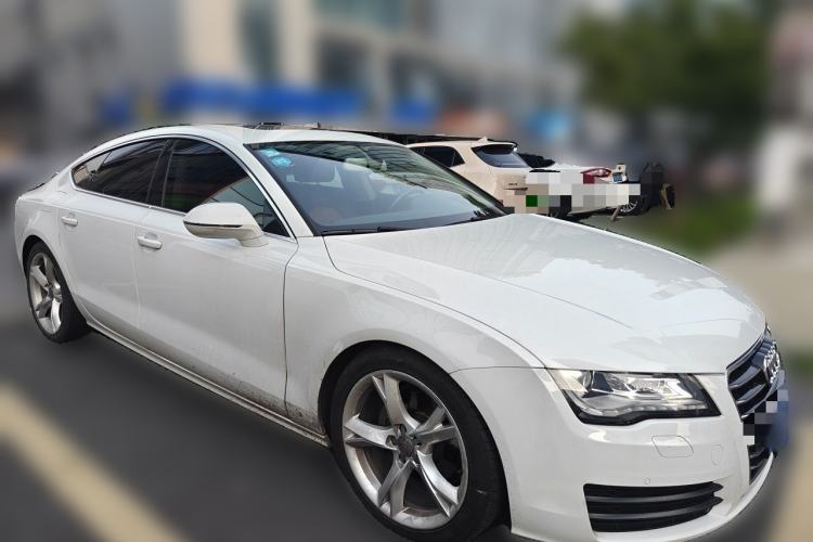 Used Audi A7 2014 30 FSI Trendy Version Front Right 45 Deg