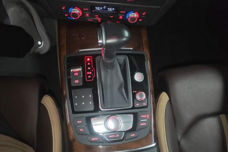 Used Audi A7 2014 50 TFSI quattro Comfort Model Gear Lever