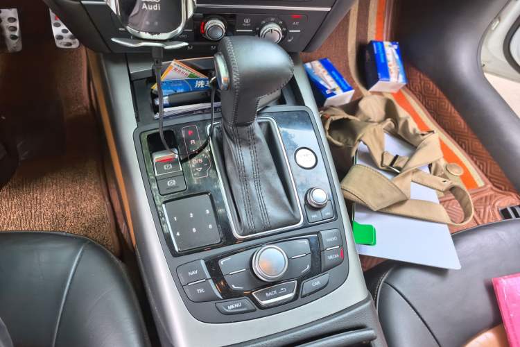 Used Audi A7 2014 35 FSI quattro Technology Edition Gear Lever