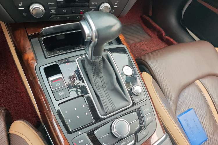 Used Audi A7 2014 50 TFSI quattro Comfort Model Gear Lever