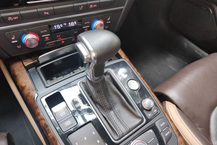 Used Audi A7 2014 50 TFSI quattro Comfort Model Gear Lever