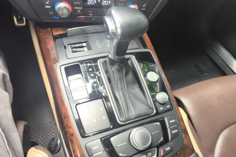 Used Audi A7 2014 50 TFSI quattro Luxury Model Gear Lever