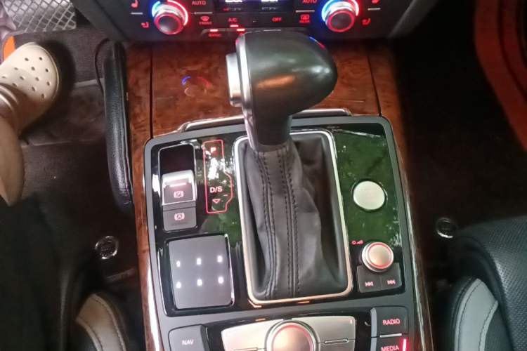 Used Audi A7 2014 50 TFSI quattro Comfort Model Gear Lever