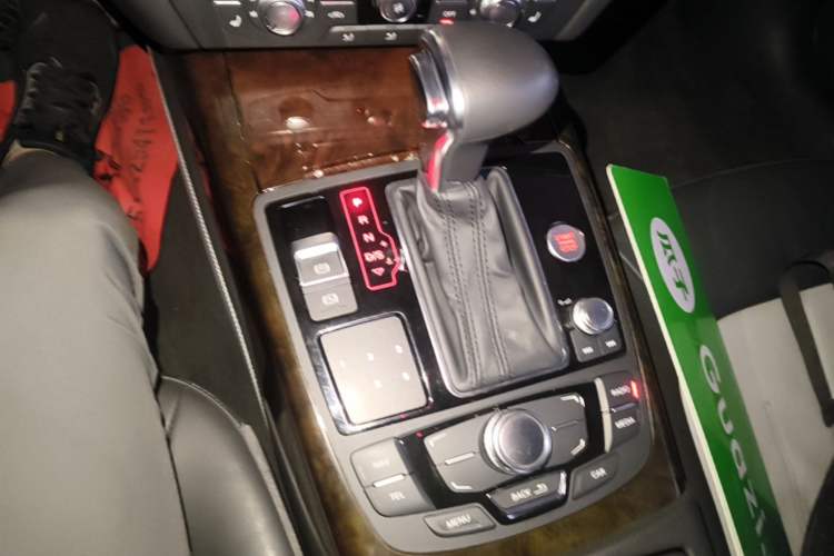 Used Audi A7 2014 35 FSI quattro Technology Edition Gear Lever