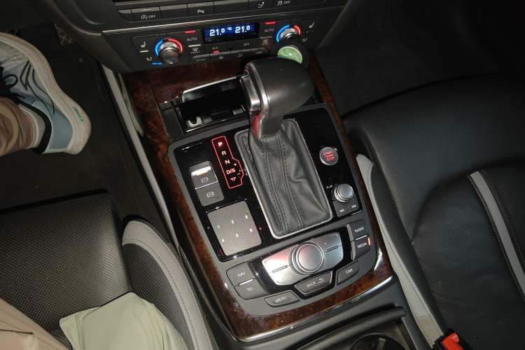 Used Audi A7 2014 50 TFSI quattro Luxury Model Gear Lever