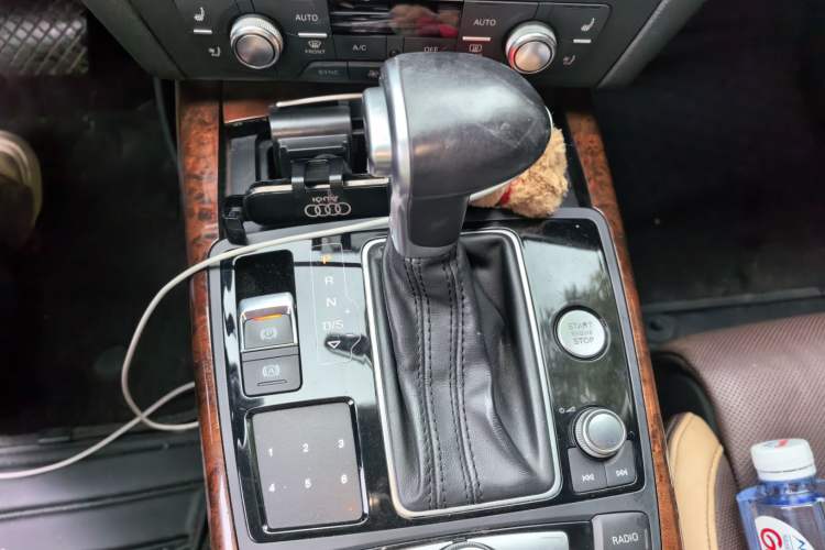 Used Audi A7 2014 50 TFSI quattro Comfort Model Gear Lever