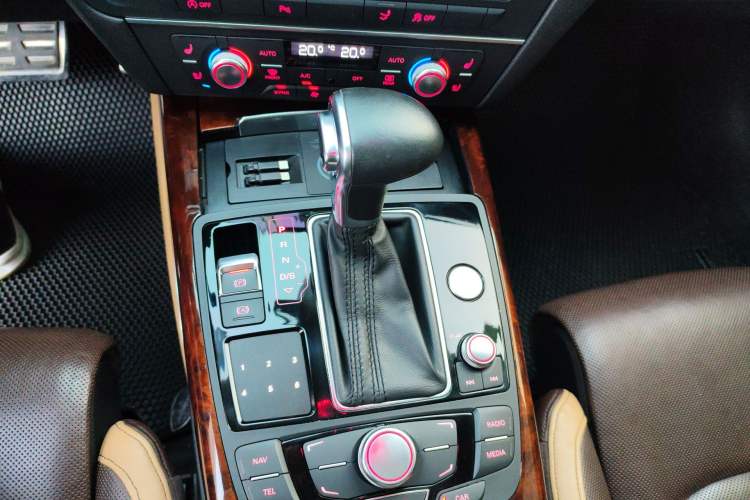 Used Audi A7 2014 50 TFSI quattro Luxury Model Gear Lever