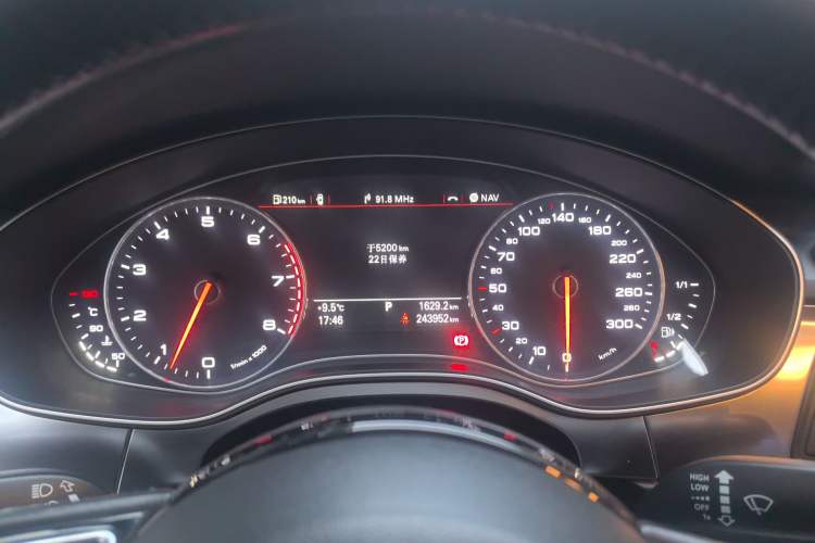Used Audi A7 2014 35 FSI quattro Technology Edition Instrument Cluster