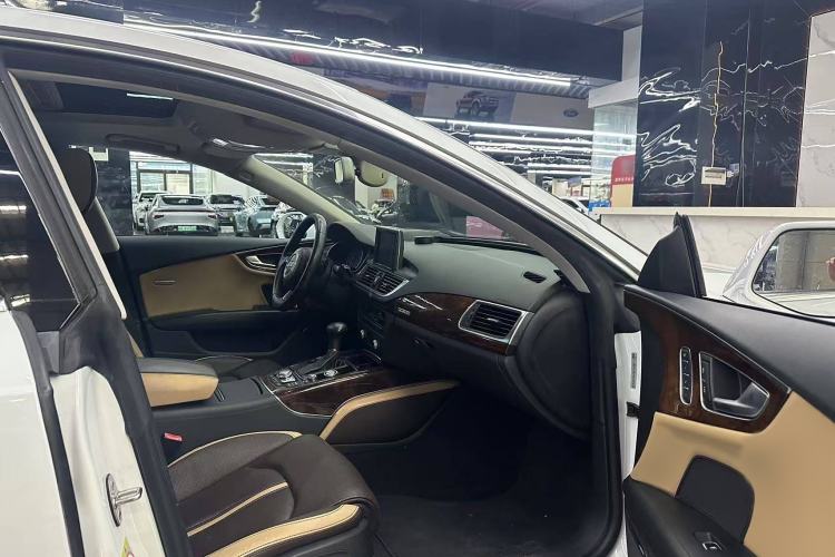 Used Audi A7 2014 50 TFSI quattro Luxury Model Interior 5