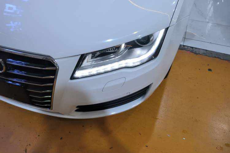 Used Audi A7 2014 35 FSI quattro Technology Edition Left Front Headlight