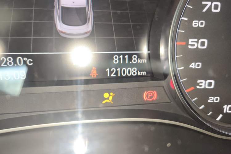 Used Audi A7 2014 50 TFSI quattro Luxury Model Odometer Close Up