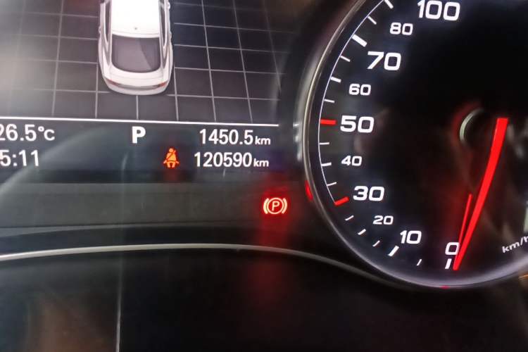 Used Audi A7 2014 50 TFSI quattro Comfort Model Odometer Close Up