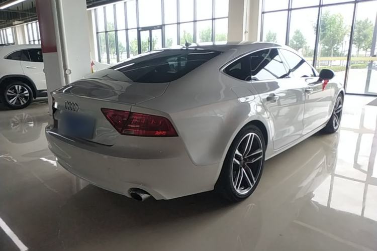 Used Audi A7 2014 35 FSI quattro Technology Edition Rear Right 45 Deg