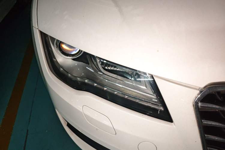 Used Audi A7 2014 50 TFSI quattro Comfort Model Right Front Headlight