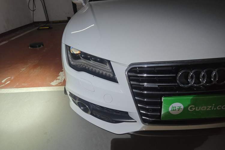 Used Audi A7 2014 50 TFSI quattro Luxury Model Right Front Headlight