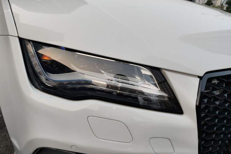Used Audi A7 2014 50 TFSI quattro Luxury Model Right Front Headlight