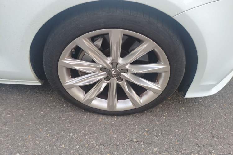 Used Audi A7 2014 50 TFSI quattro Comfort Model Right Front Wheel Hub