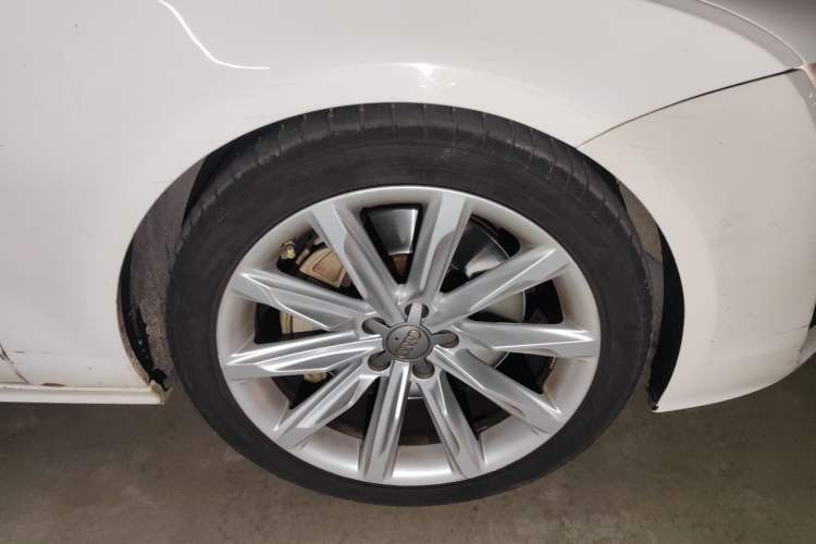 Used Audi A7 2014 50 TFSI quattro Comfort Model Right Front Wheel Hub