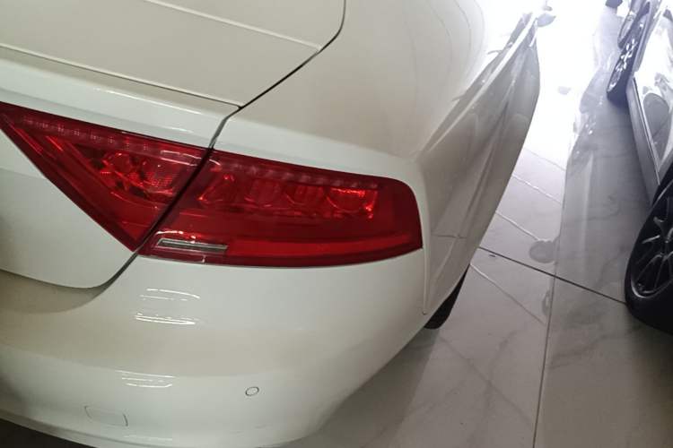 Used Audi A7 2014 35 FSI quattro Technology Edition Right Rear Taillight