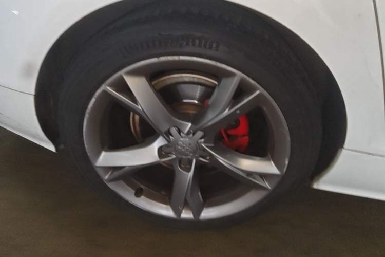 Used Audi A7 2014 35 FSI quattro Technology Edition Right Rear Wheel Hub