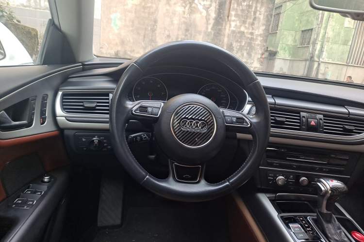 Used Audi A7 2014 35 FSI quattro Technology Edition Steering Wheel