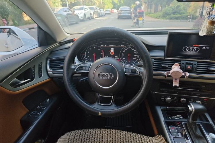 Used Audi A7 2014 35 FSI quattro Technology Edition Steering Wheel