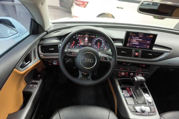 Used Audi A7 2014 35 FSI quattro Technology Edition Steering Wheel
