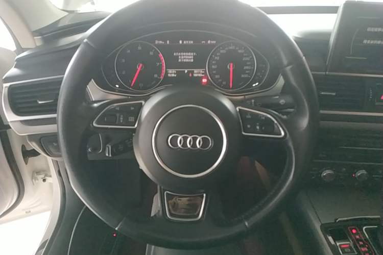 Used Audi A7 2014 35 FSI quattro Technology Edition Steering Wheel