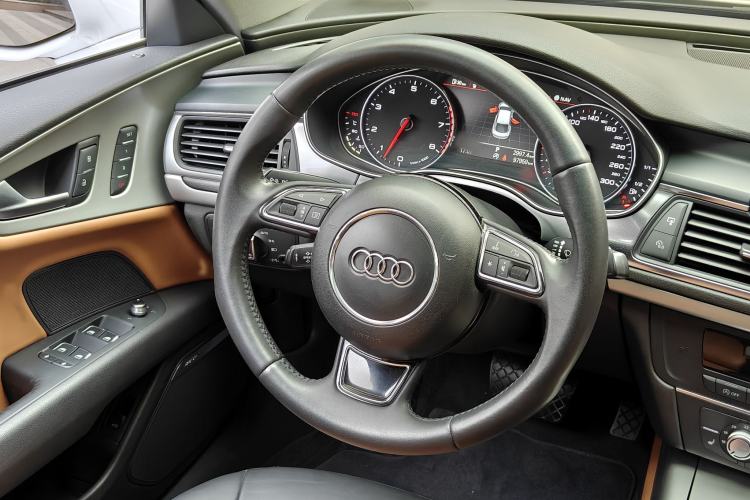 Used Audi A7 2014 35 FSI quattro Technology Edition Steering Wheel
