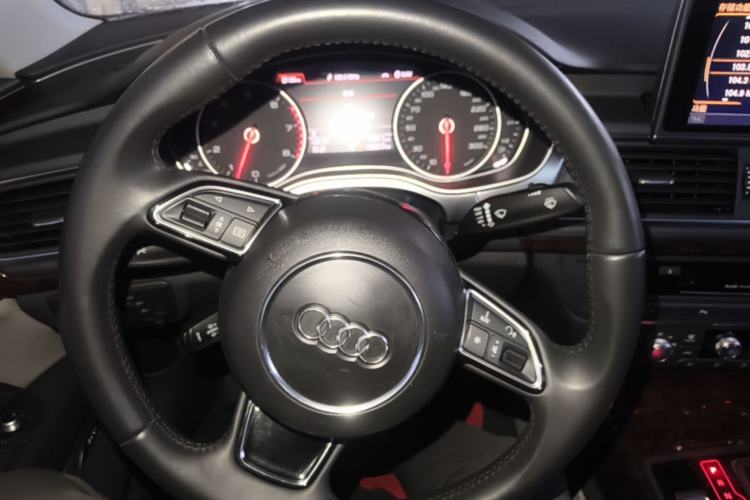 Used Audi A7 2014 35 FSI quattro Technology Edition Steering Wheel