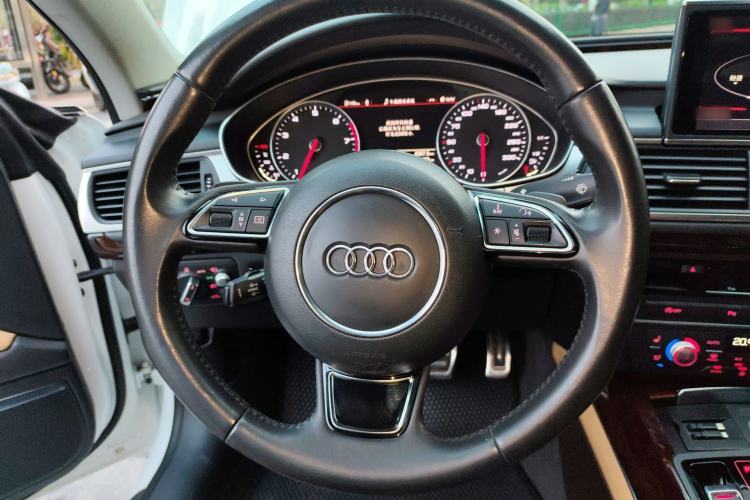 Used Audi A7 2014 50 TFSI quattro Luxury Model Steering Wheel