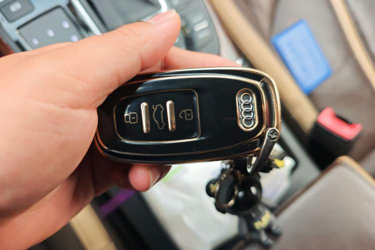 Used Audi A7 2014 50 TFSI quattro Comfort Model Vehicle Key