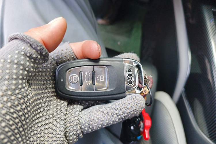 Used Audi A7 2014 50 TFSI quattro Comfort Model Vehicle Key