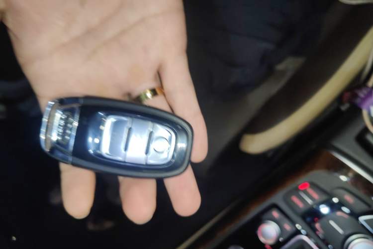 Used Audi A7 2014 50 TFSI quattro Luxury Model Vehicle Key