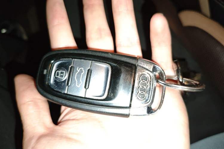 Used Audi A7 2014 50 TFSI quattro Comfort Model Vehicle Key