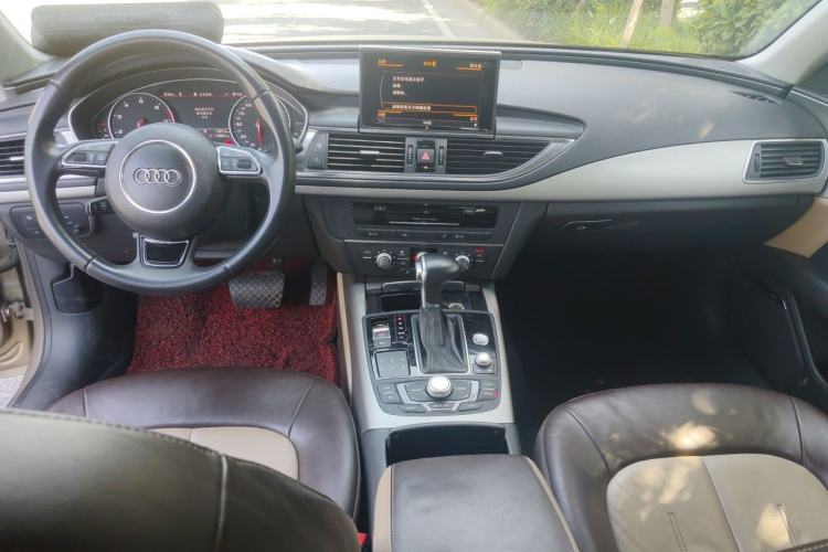 Used Audi A7 2014 30 FSI Trendy Version Center Console