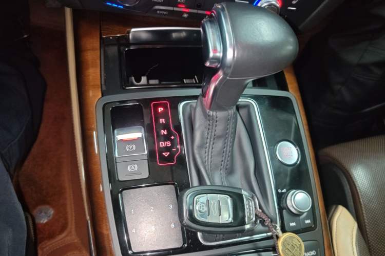 Used Audi A7 2014 50 TFSI quattro Comfort Model Gear Lever