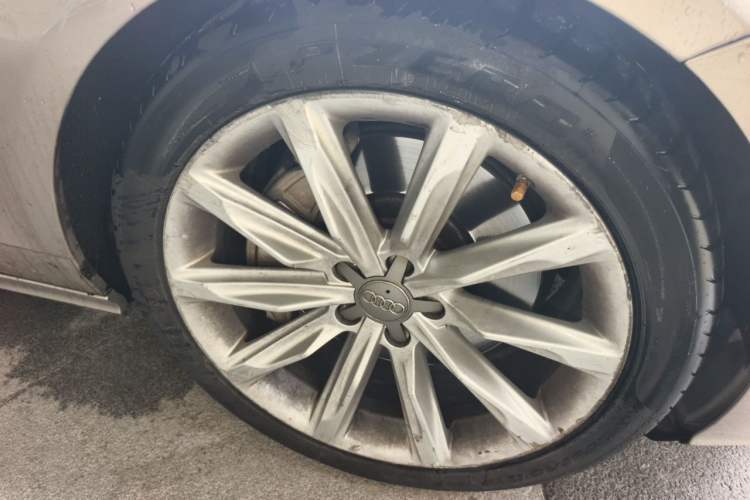 Used Audi A7 2014 50 TFSI quattro Comfort Model Right Front Wheel Hub