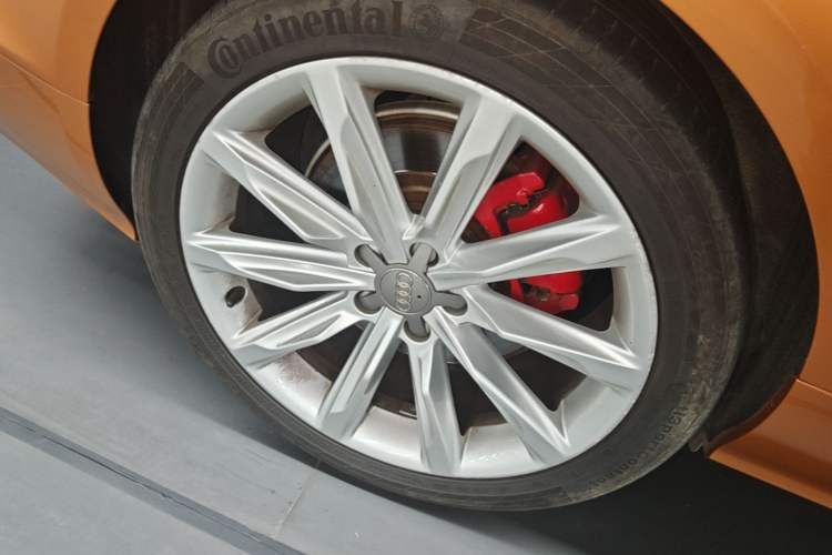 Used Audi A7 2014 50 TFSI quattro Comfort Model Right Rear Wheel Hub