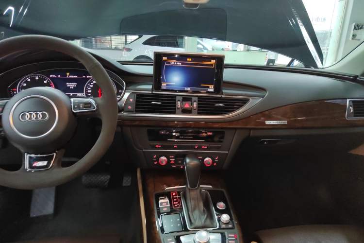 Used Audi A7 2016 50 TFSI quattro Comfort Model Audio And AC Panel