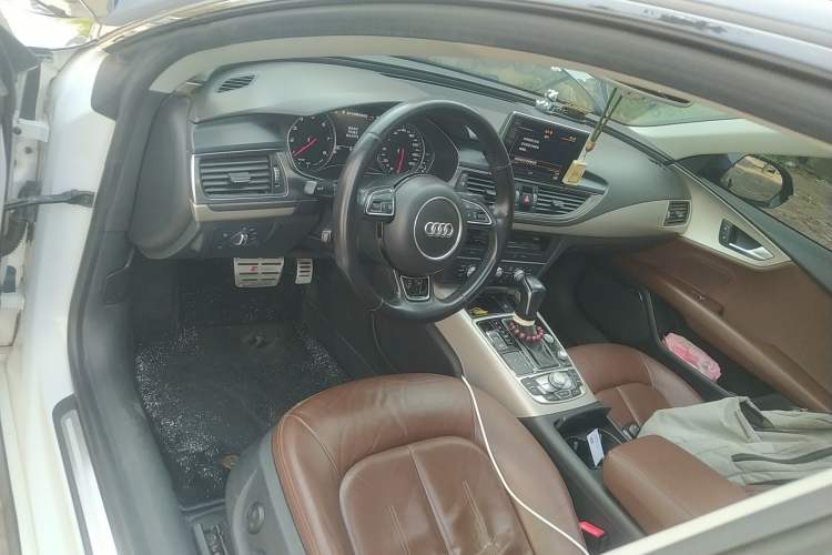 Used Audi A7 2016 40 TFSI Ambition Edition Center Console