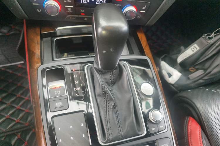 Used Audi A7 2016 50 TFSI quattro Comfort Model Gear Lever