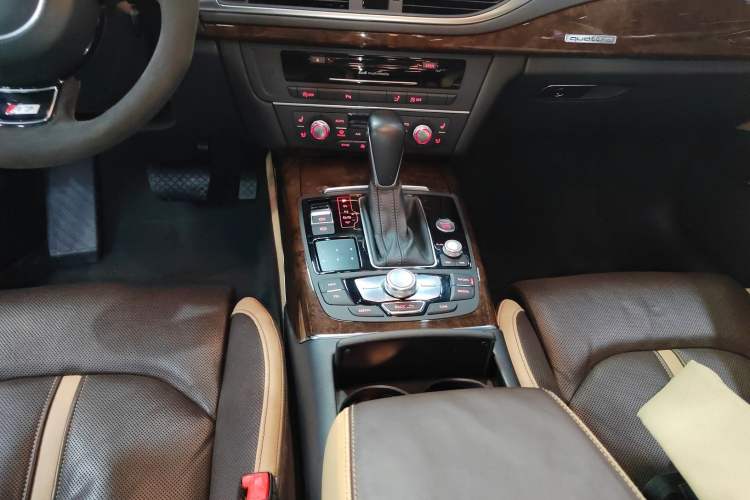 Used Audi A7 2016 50 TFSI quattro Comfort Model Gear Lever